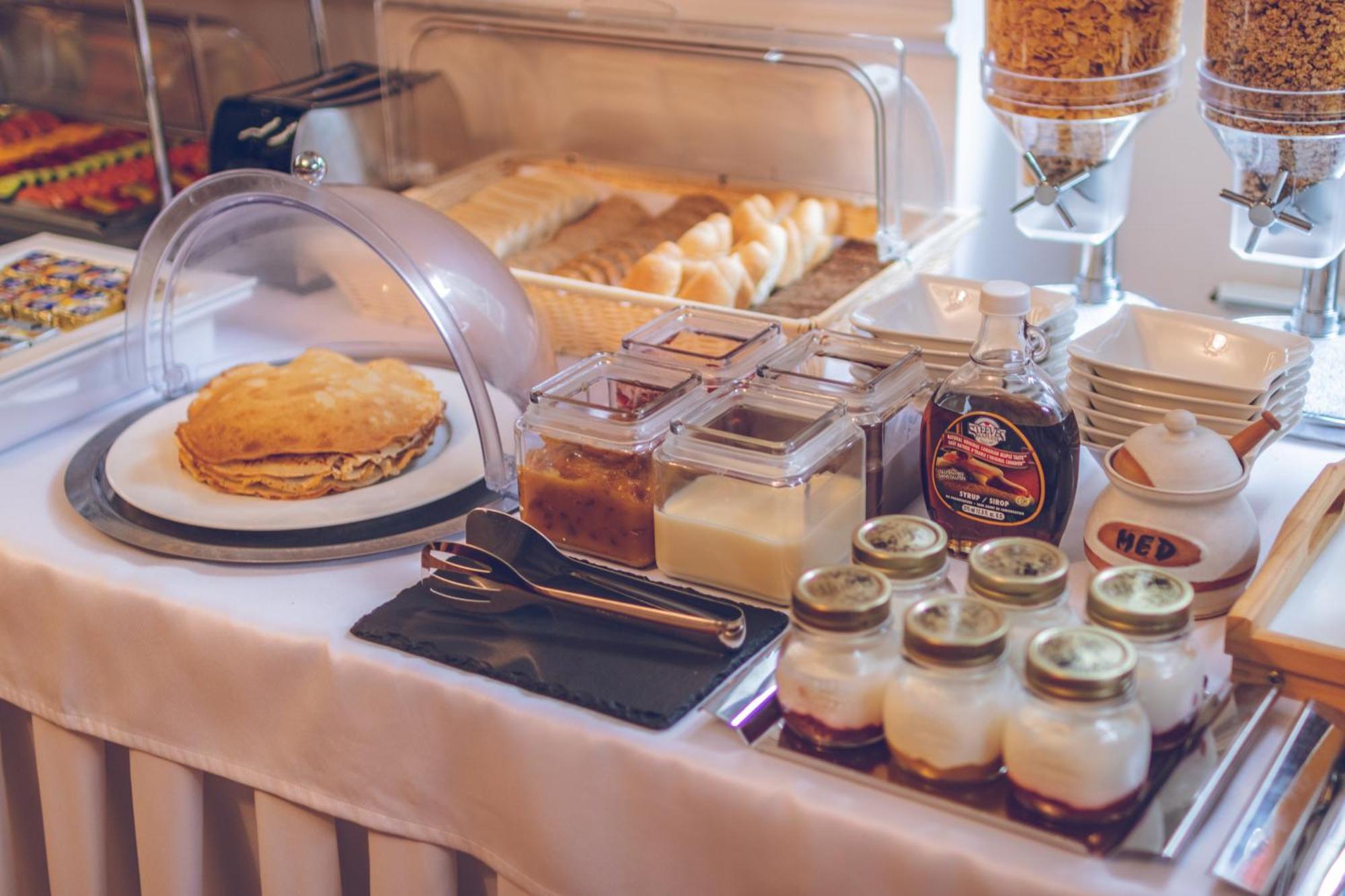 Hotel Katerina Зноймо Екстериор снимка